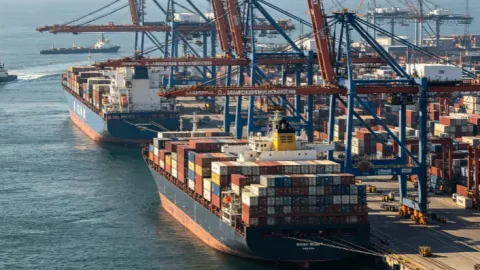 How Long Does It Take to Ship from Shenzhen China to the Americas?