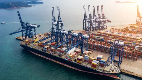 Shipping Container from China to USA: Cost and Transit time
