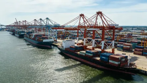 Shipping from Shenzhen to USA: The Complete 2026 Guide