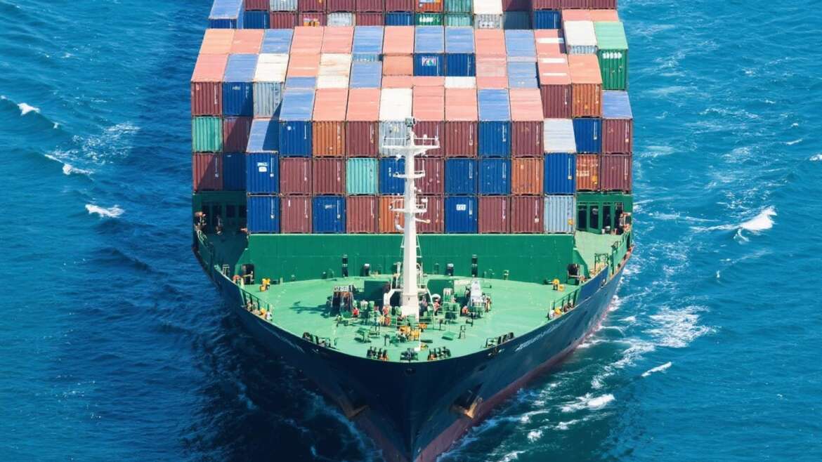 Containers shipping from China to USA